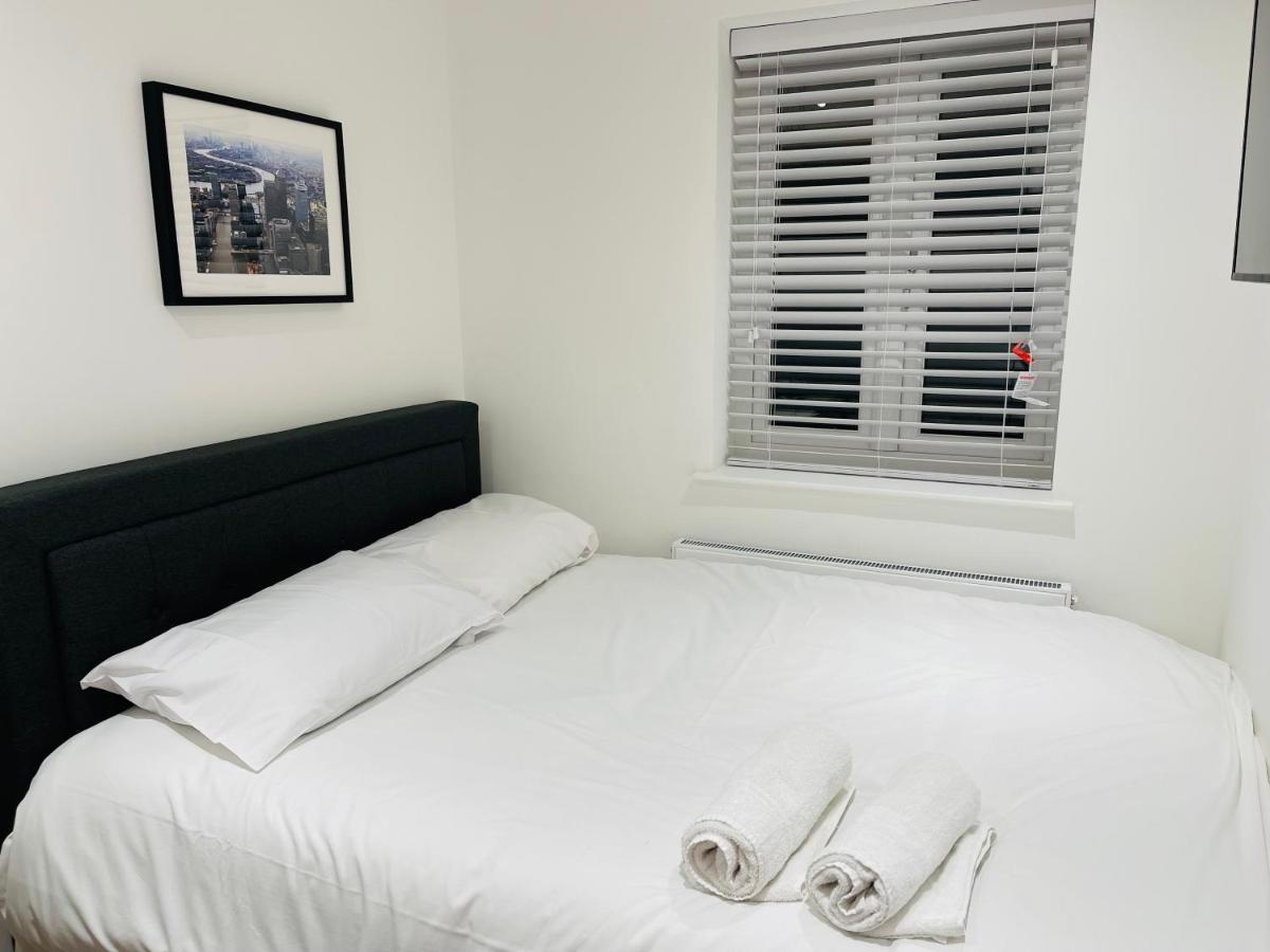 Riverside Premium En Suite Double Room E14 لندن المظهر الخارجي الصورة